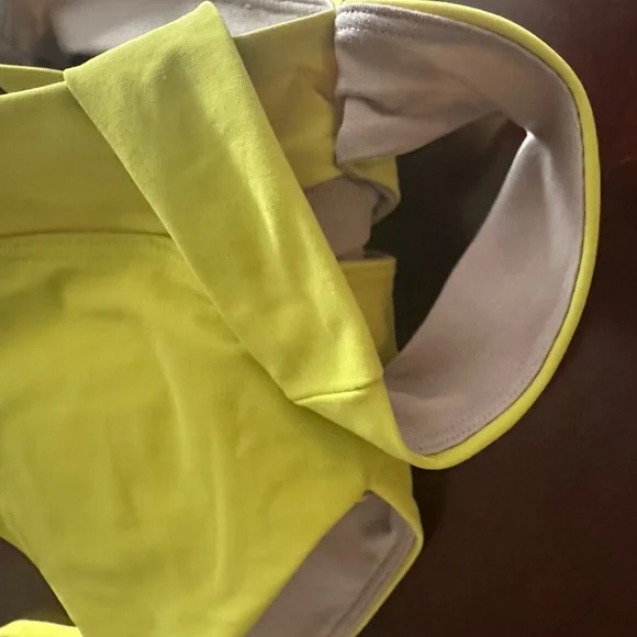 Lululemon Green Wrap Front Sports Bra Yoga Athletic Top Women - Picture 4 of 4